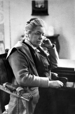 Selma Lagerl&ouml;f p&aring; M&aring;rbacka var den f&ouml;rsta kvinnan som fick ta emot nobelpriset.