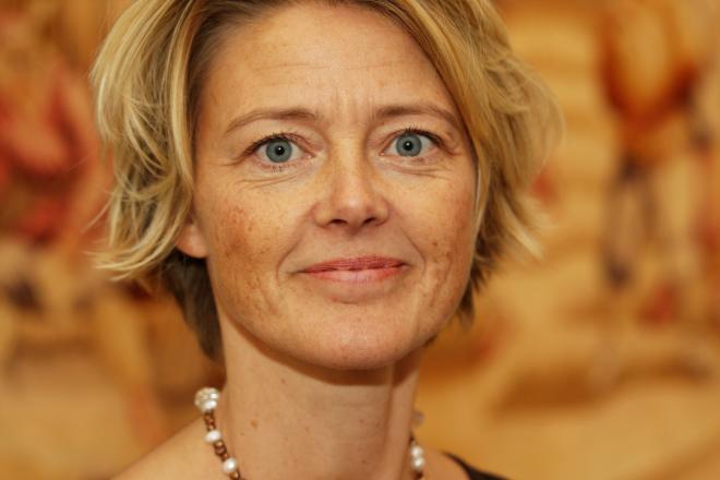 Vett och etikett p&aring; jobbet. Pernilla Thellmark utbildar m&auml;nniskor inom kommunikation och marknadsf&ouml;ring.
